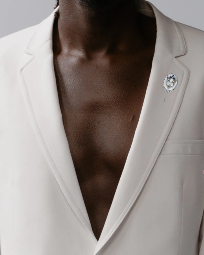 ARTHUR LAPEL PIN