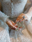 PROMESA BOUQUET ROSARY, LAZO, & UNITY CANDLE