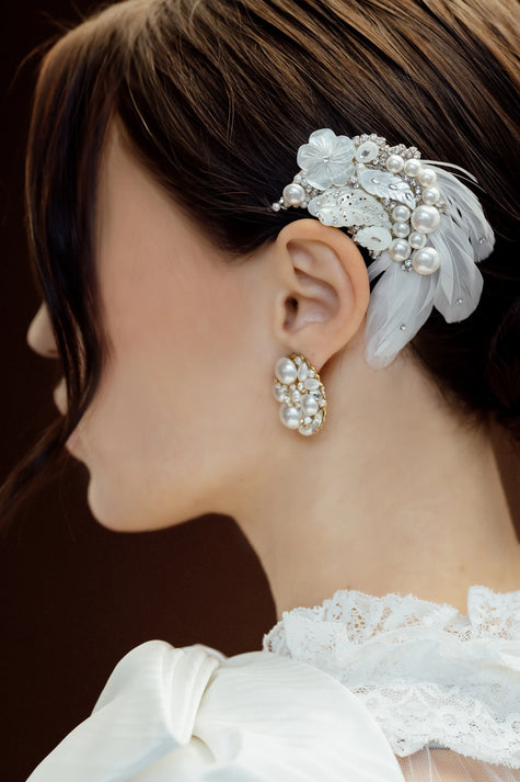 FEATHERED SONATA BARRETTE