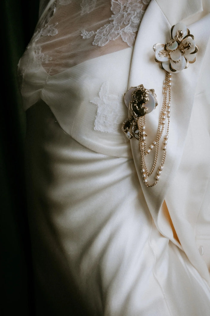 ARVIELLE BROOCH