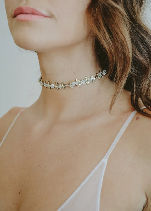 ESTER CHOKER