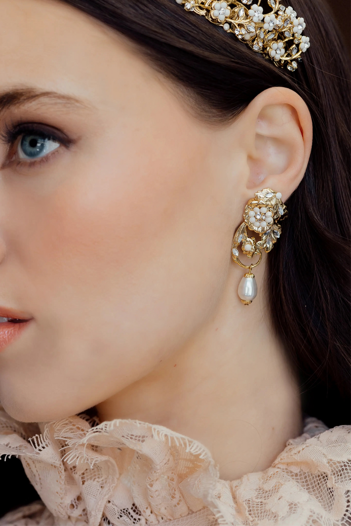 ORNATE REVERIE EARRING