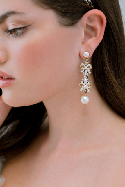 GRACEFULNESS EARRINGS