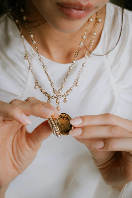 CAMEA NECKLACE