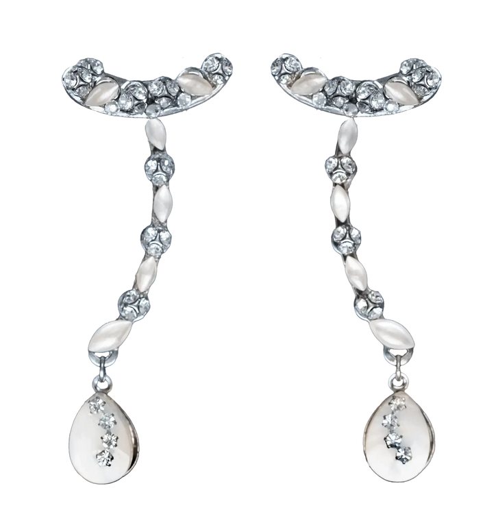 STRIKING EARRINGS